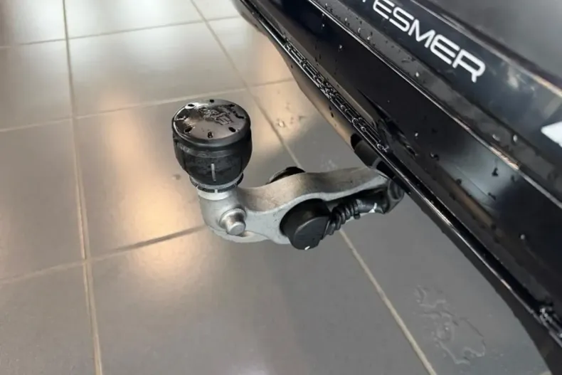 Mercedes-Benz GLC 200 din 2024 cu 6.500 km - oferta MER160874 - foto 17