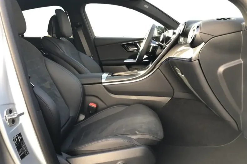 Mercedes-Benz GLC 200 din 2025 cu 9.401 km - oferta MER160875 - foto 3