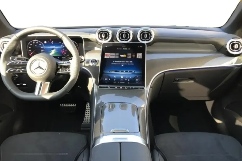 Mercedes-Benz GLC 200 din 2025 cu 9.401 km - oferta MER160875 - foto 4