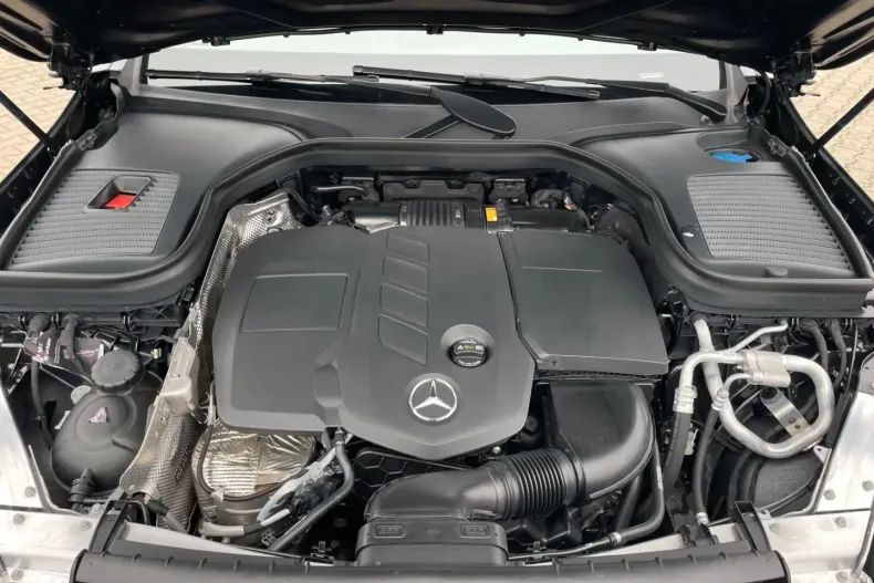 Mercedes-Benz GLC 220 din 2023 cu 17.590 km - oferta MER160880 - foto 22