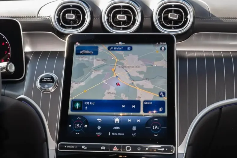 Mercedes-Benz GLC 200 din 2024 cu 13.007 km - oferta MER160881 - foto 7