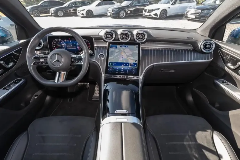 Mercedes-Benz GLC 200 din 2024 cu 13.007 km - oferta MER160881 - foto 9