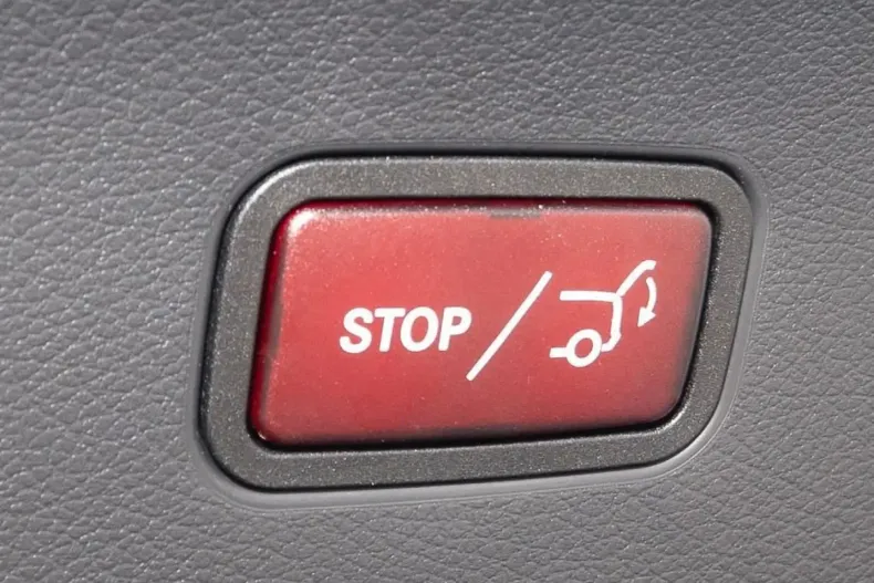 Mercedes-Benz GLC 200 din 2024 cu 13.007 km - oferta MER160881 - foto 13