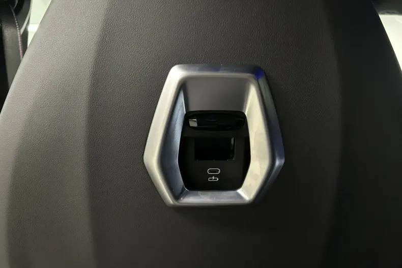 BMW XM din 2024 cu 14.949 km - oferta BMW160888 - foto 20