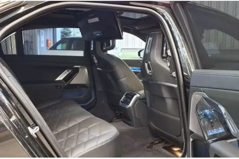 BMW 740 din 2025 cu 22.668 km - oferta BMW160890 - foto 6