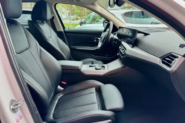 BMW 320 din 2024 cu 10.320 km - oferta BMW160921 - foto 8