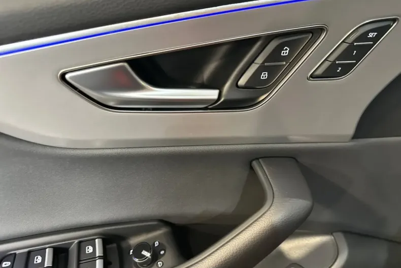 Audi Q8 din 2024 cu 16.800 km - oferta AUD160932 - foto 10