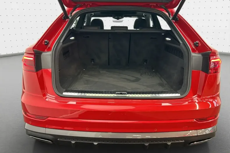 Audi Q8 din 2024 cu 19.052 km - oferta AUD160933 - foto 11