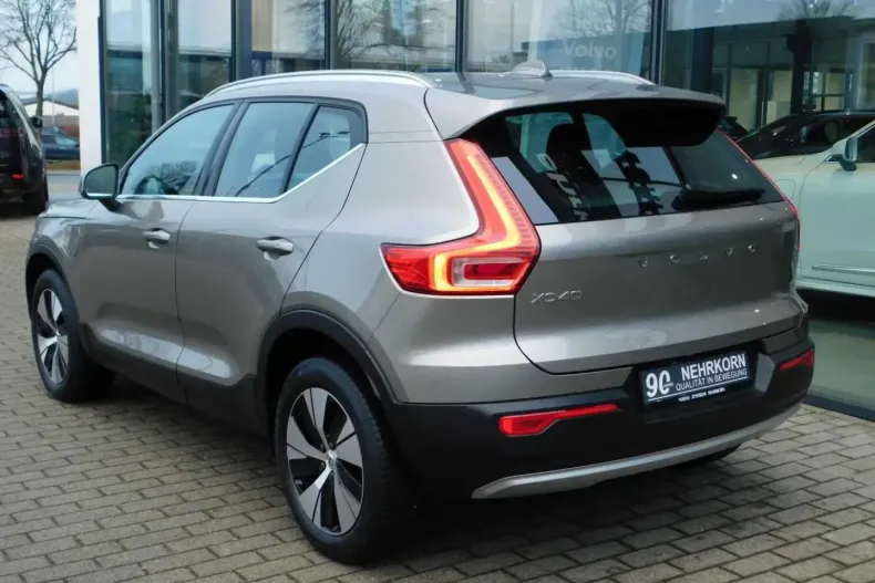 Volvo XC40 din 2022 cu 62.900 km - oferta VOL160935 - foto 4