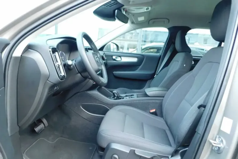 Volvo XC40 din 2022 cu 62.900 km - oferta VOL160935 - foto 10