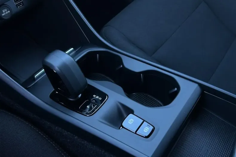 Volvo XC40 din 2022 cu 56.400 km - oferta VOL160936 - foto 18