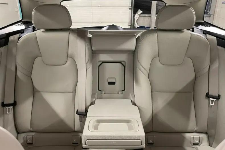 Volvo XC60 din 2020 cu 118.426 km - oferta VOL160937 - foto 11