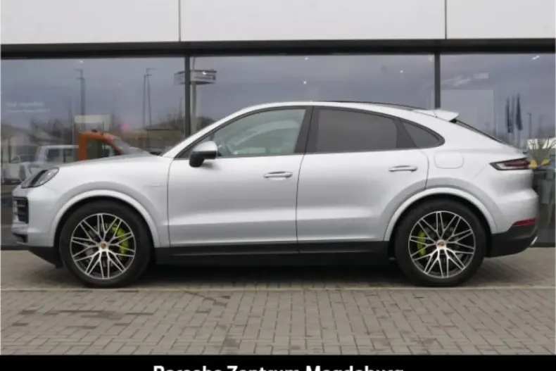 Porsche Cayenne din 2024 cu 23.169 km - oferta POR160943 - foto 2