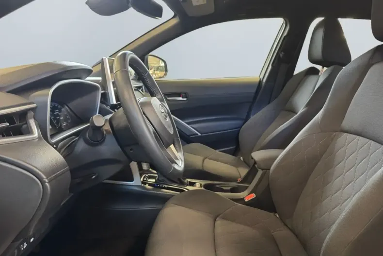 Toyota Corolla Cross din 2024 cu 10.030 km - oferta TOY160952 - foto 8