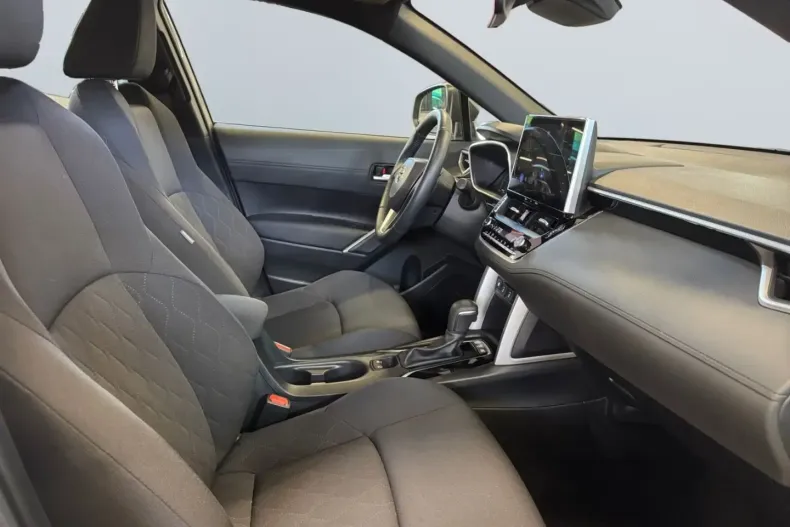 Toyota Corolla Cross din 2024 cu 10.030 km - oferta TOY160952 - foto 16