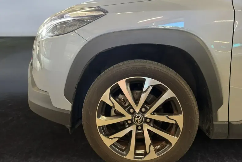 Toyota Corolla Cross din 2024 cu 10.030 km - oferta TOY160952 - foto 17