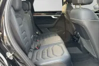 Volkswagen Touareg din 2023 cu 43.956 km - oferta VOL160953 - foto 5