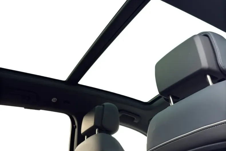 Volkswagen Touareg din 2023 cu 43.956 km - oferta VOL160953 - foto 17