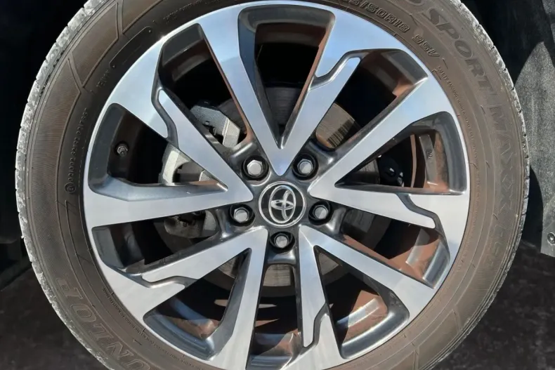 Toyota Corolla Cross din 2024 cu 9.300 km - oferta TOY160963 - foto 19