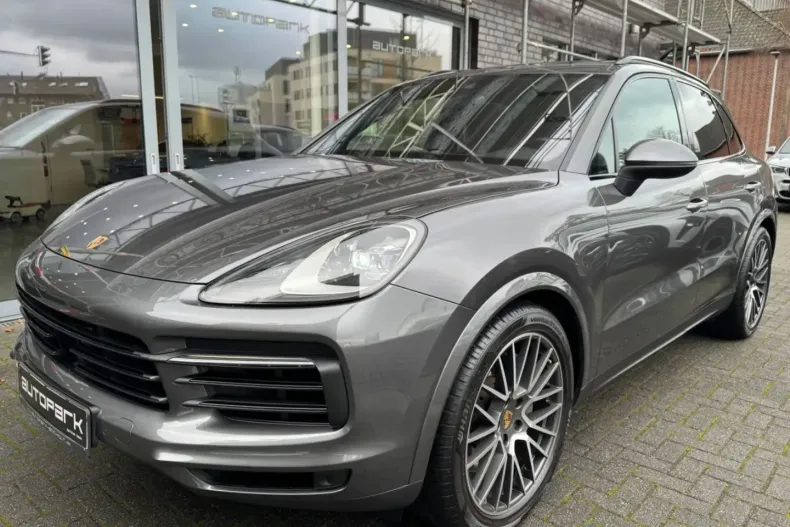 Porsche Cayenne din 2022 cu 120.000 km - oferta POR160975 - foto 1