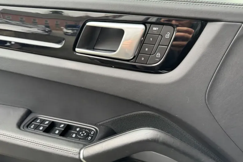 Porsche Cayenne din 2022 cu 120.000 km - oferta POR160975 - foto 39