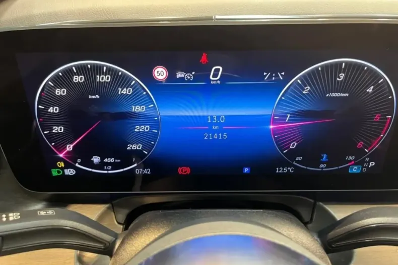 Mercedes-Benz V 300 din 2025 cu 21.402 km - oferta MER160976 - foto 9