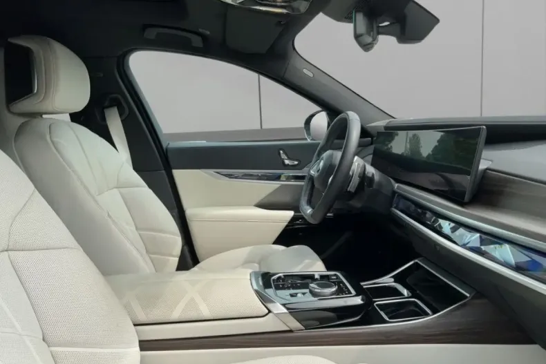 BMW 740 din 2023 cu 95.124 km - oferta BMW160981 - foto 5