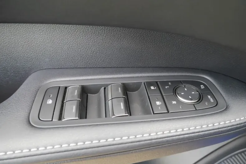 Lexus RX 500 din 2023 cu 29.600 km - oferta LEX160987 - foto 11