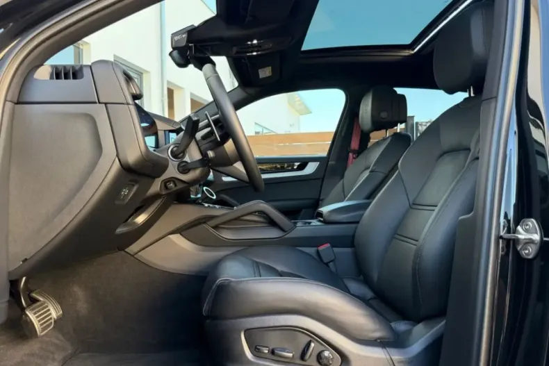 Porsche Cayenne din 2024 cu 24.995 km - oferta POR160988 - foto 6