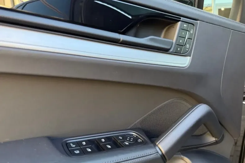 Porsche Cayenne din 2024 cu 24.995 km - oferta POR160988 - foto 17