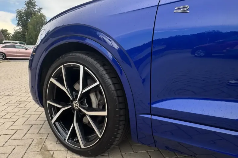 Volkswagen Touareg din 2024 cu 29.800 km - oferta VOL160992 - foto 4