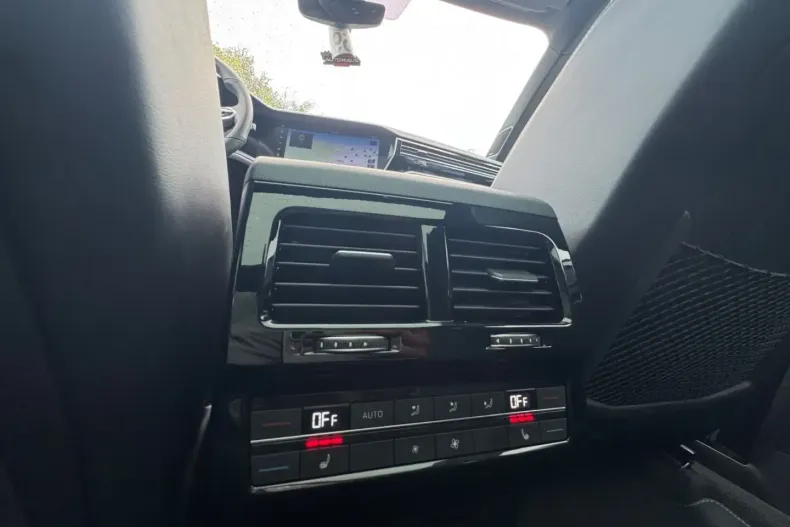 Volkswagen Touareg din 2024 cu 29.800 km - oferta VOL160992 - foto 29