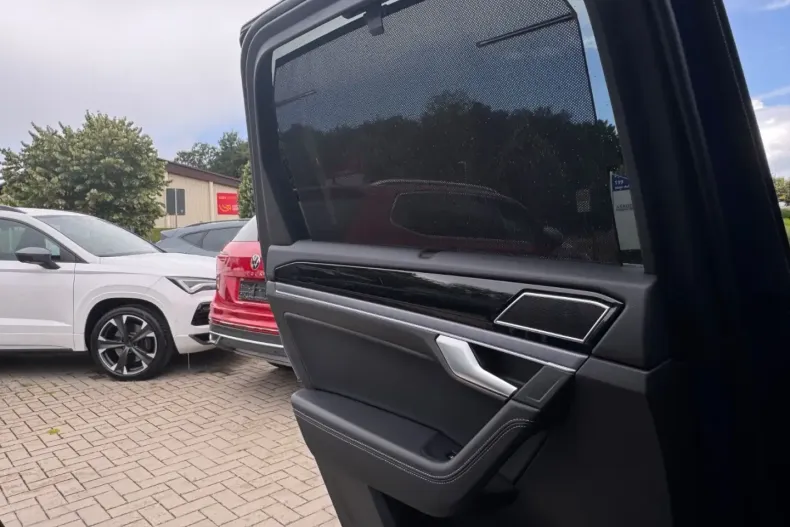 Volkswagen Touareg din 2024 cu 29.800 km - oferta VOL160992 - foto 30