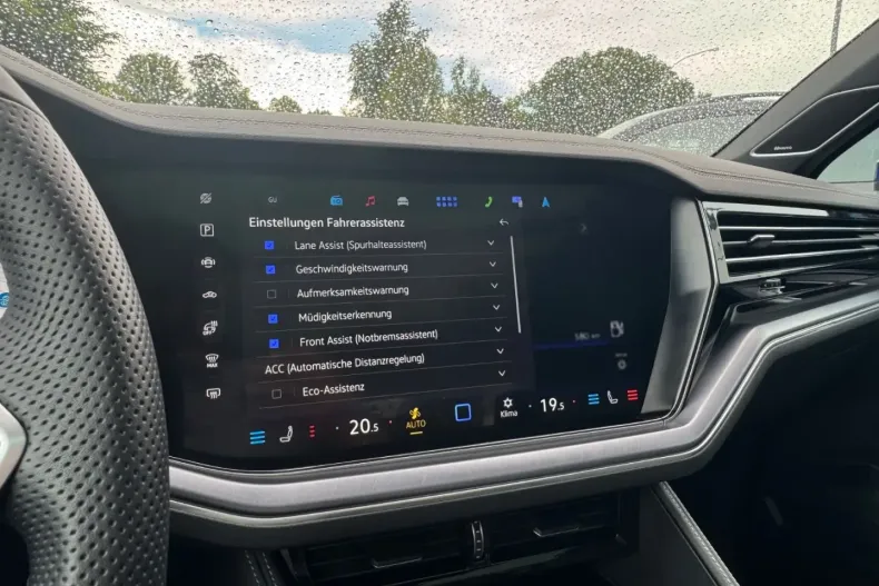 Volkswagen Touareg din 2024 cu 29.800 km - oferta VOL160992 - foto 34