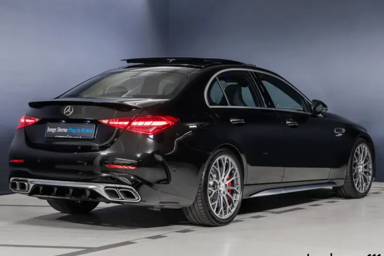 Mercedes-Benz C 63 AMG din 2024 cu 12.454 km - oferta MER160996 - foto 2