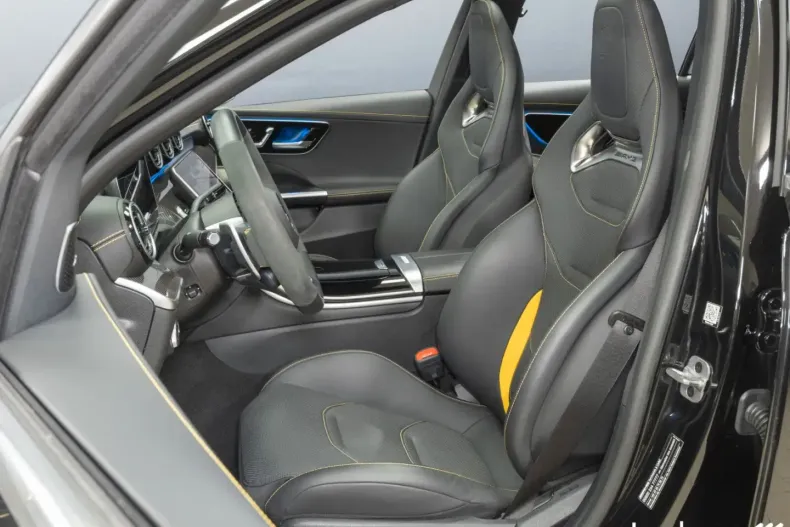 Mercedes-Benz C 63 AMG din 2024 cu 12.454 km - oferta MER160996 - foto 14