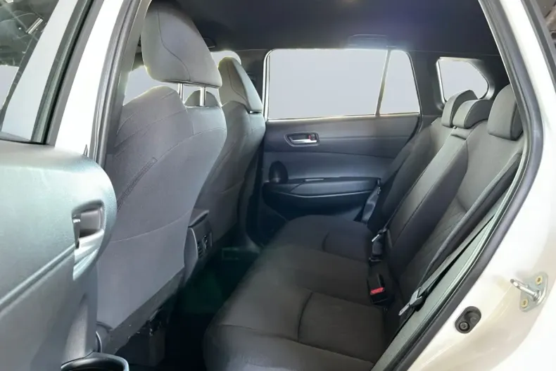 Toyota Corolla Cross din 2024 cu 11.297 km - oferta TOY161000 - foto 15