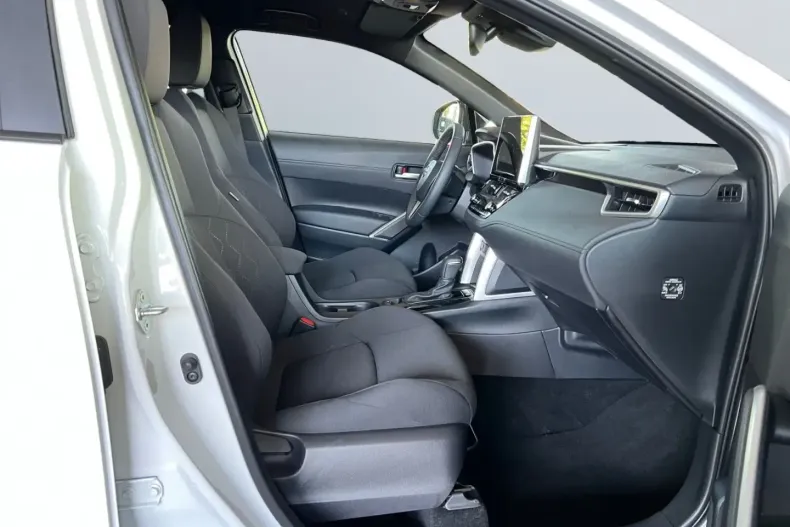 Toyota Corolla Cross din 2024 cu 11.297 km - oferta TOY161000 - foto 18