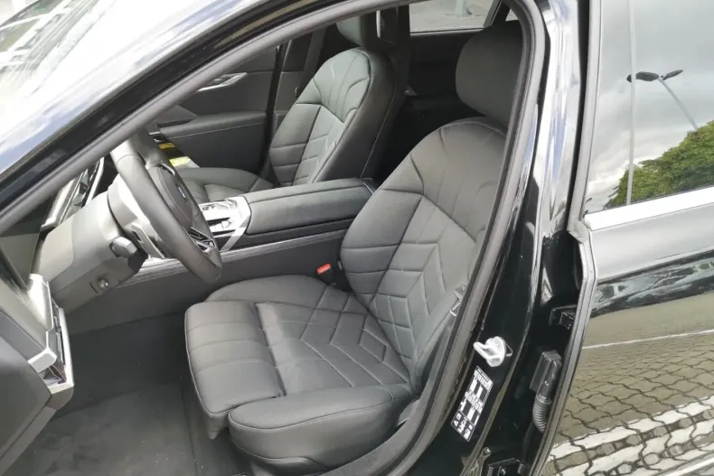 BMW 740 din 2024 cu 14.500 km - oferta BMW161006 - foto 9