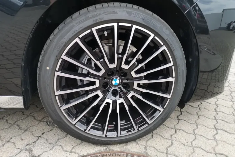 BMW 740 din 2024 cu 14.500 km - oferta BMW161006 - foto 22