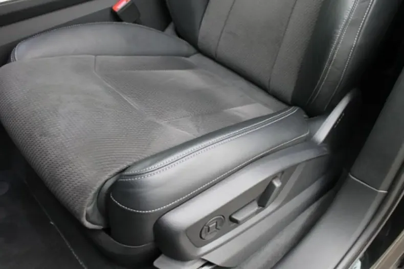 Audi SQ7 din 2022 cu 75.184 km - oferta AUD161009 - foto 9