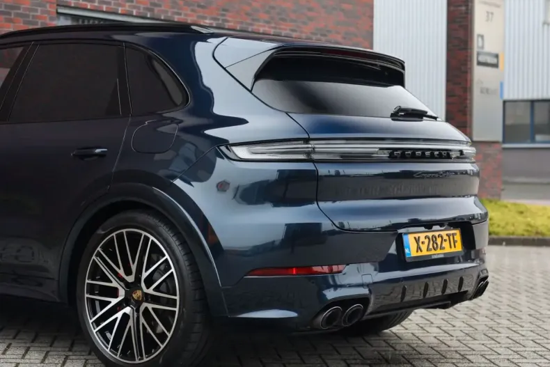 Porsche Cayenne din 2024 cu 72.681 km - oferta POR161057 - foto 12