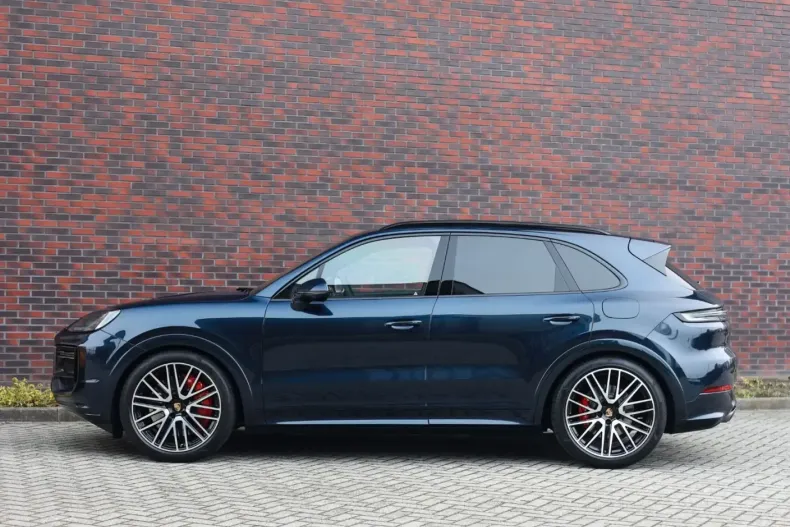 Porsche Cayenne din 2024 cu 72.681 km - oferta POR161057 - foto 17