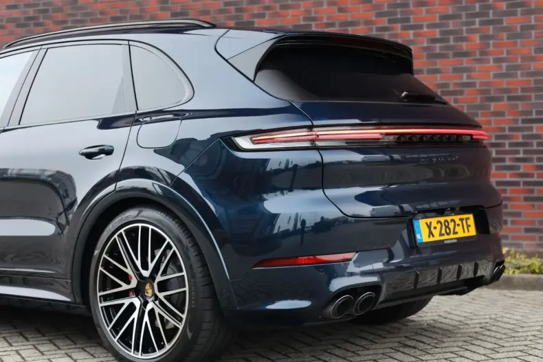 Porsche Cayenne din 2024 cu 72.681 km - oferta POR161057 - foto 22