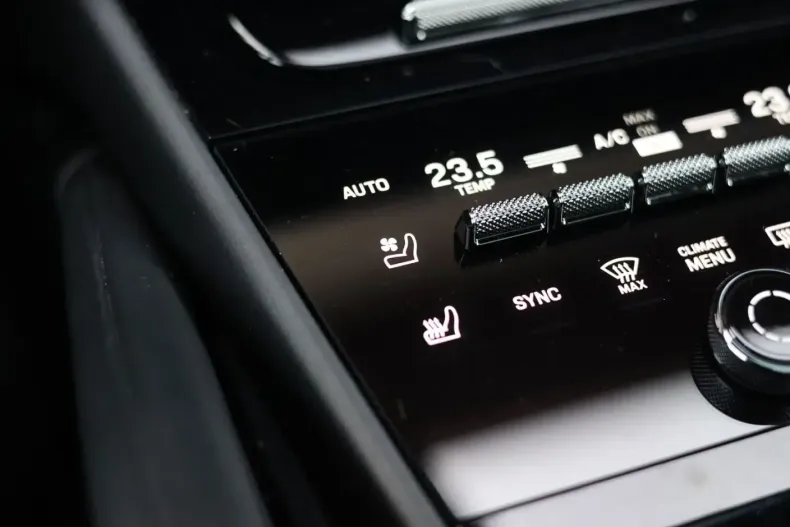 Porsche Cayenne din 2024 cu 72.681 km - oferta POR161057 - foto 36