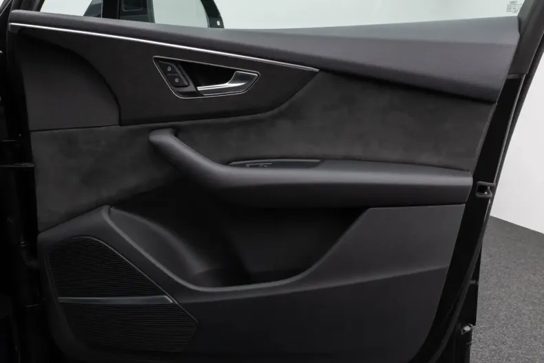 Audi SQ7 din 2020 cu 57.000 km - oferta AUD161074 - foto 36