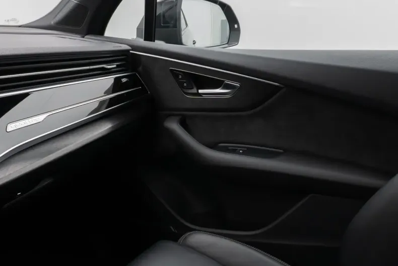 Audi SQ7 din 2020 cu 57.000 km - oferta AUD161074 - foto 37