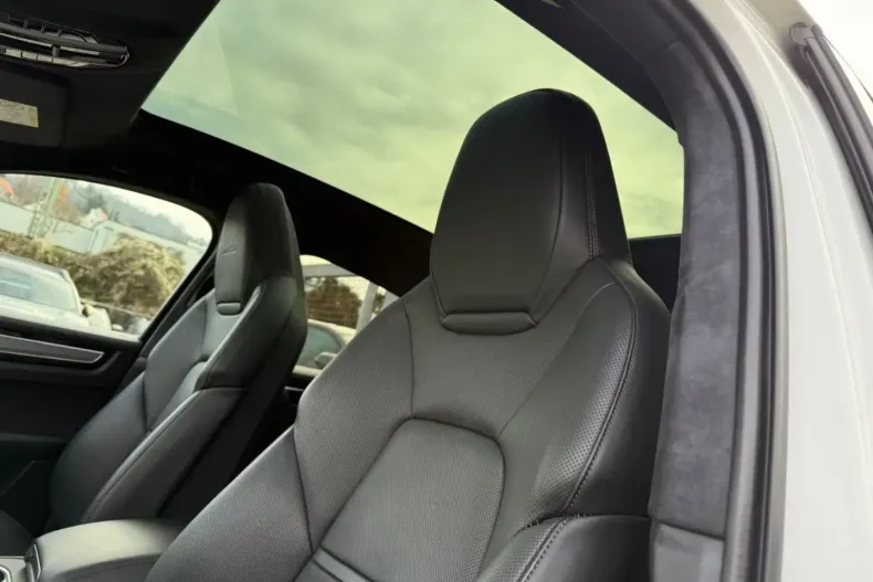 Porsche Cayenne din 2021 cu 43.000 km - oferta POR161079 - foto 44