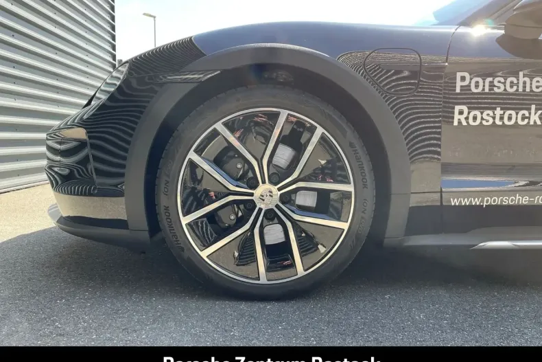 Porsche Taycan din 2024 cu 15.990 km - oferta POR161082 - foto 6