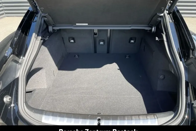 Porsche Taycan din 2024 cu 15.990 km - oferta POR161082 - foto 11